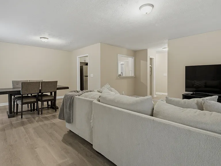 6853 Marlowe Dr — Photo 7