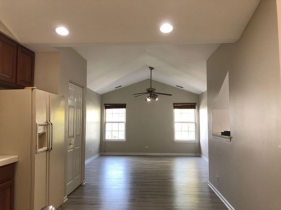 4th image of 2908 Stockton Ct Unit 2908
