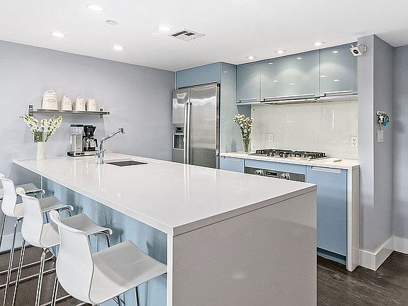 4th image of 348 Bond St Unit A1e