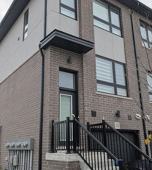 720 Grey St #50 — Photo 2