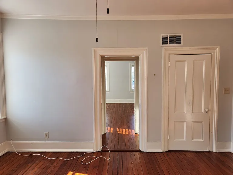 113 W Gaston St — Photo 13
