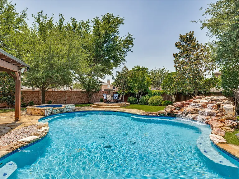 4828 Pyramid Dr — Photo 11