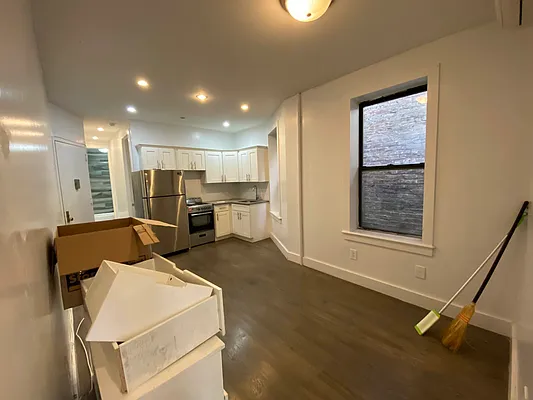 Rented by Lang Realty LLC | media 14