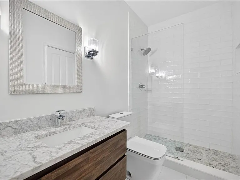 2063 Mason Mill Rd — Photo 32