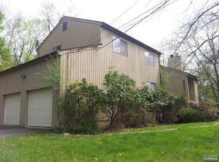 1853 Jacob St, Cortlandt Manor, NY 10567