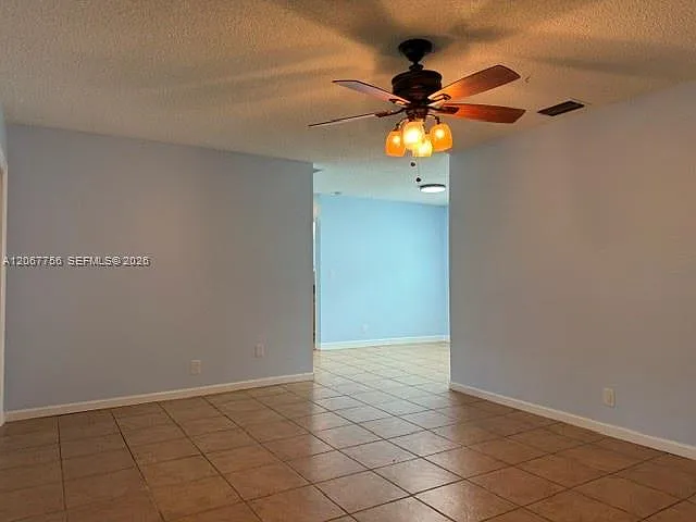 516 SW 14th Ct #516 — Photo 3