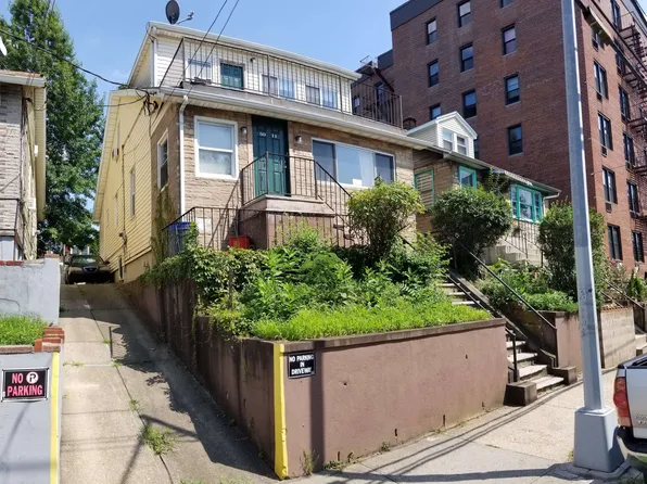 50-11 39th Place image 1 of 21