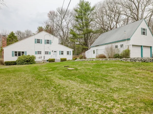 5 Summer Pl, Foxboro, MA 02035