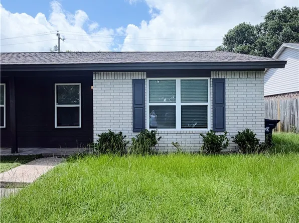 1207 Airline Dr, College Station, TX 77845