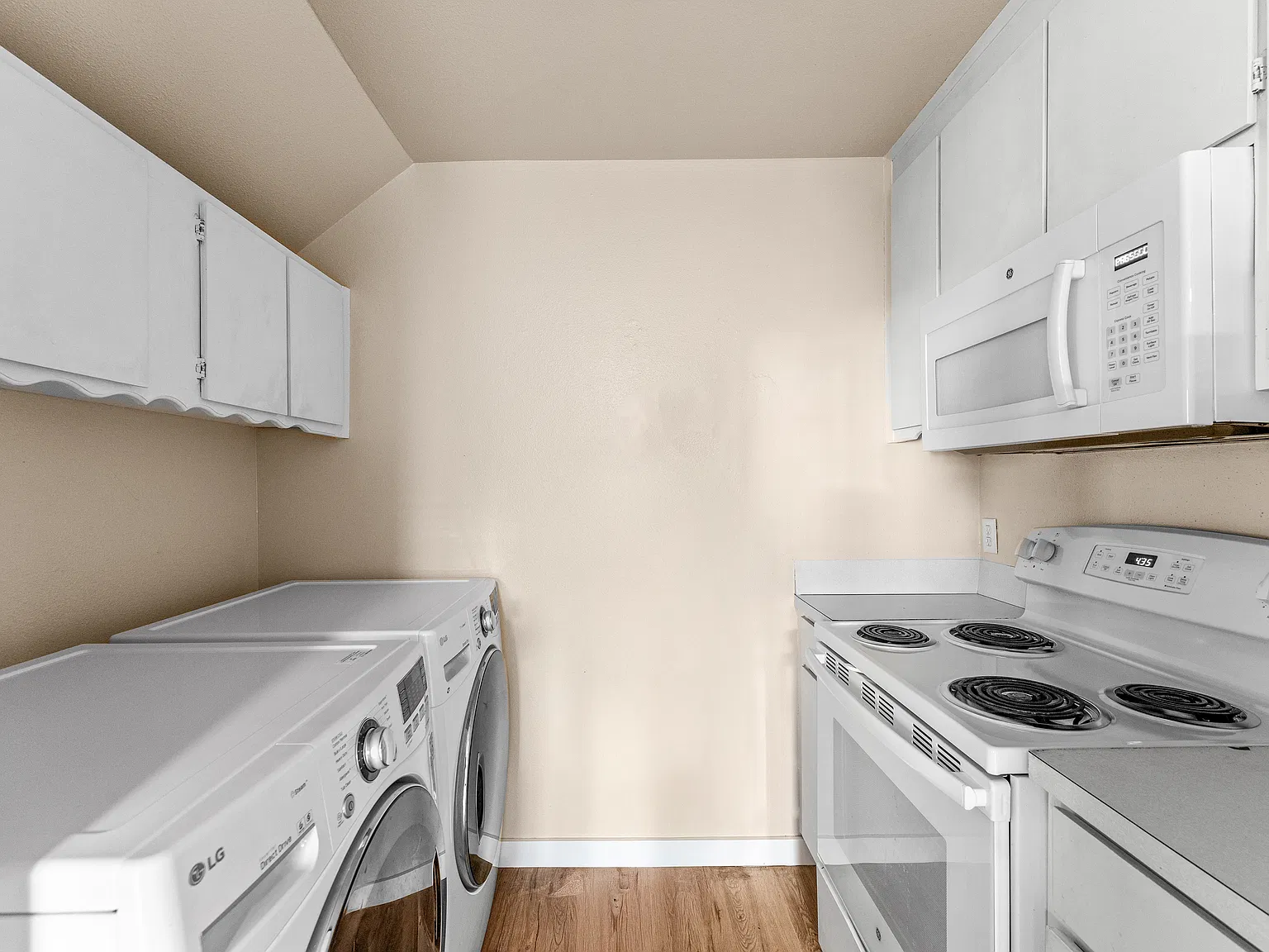 2 bed, 882 sqft, $2,195 — Photo 4