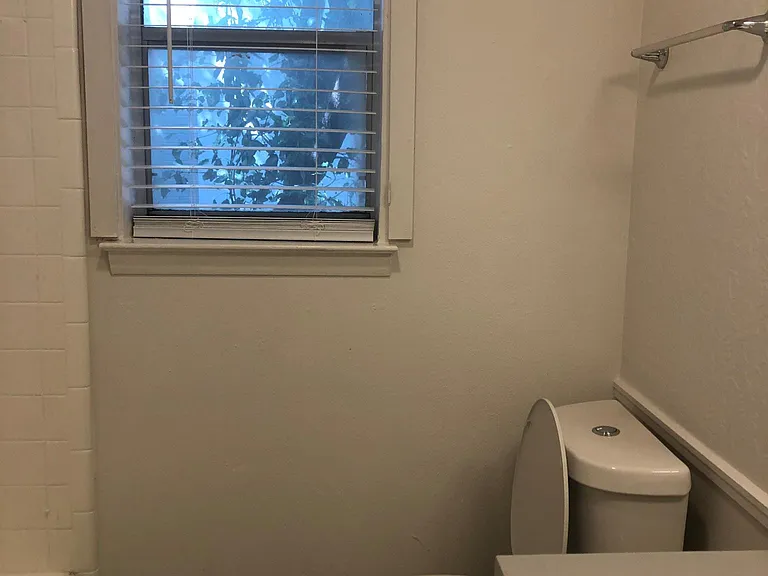 4707 McKinney Ave — Photo 10