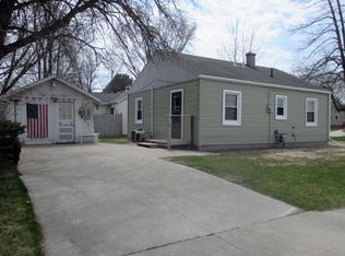 1201 S 39th St, Manitowoc, WI 54220