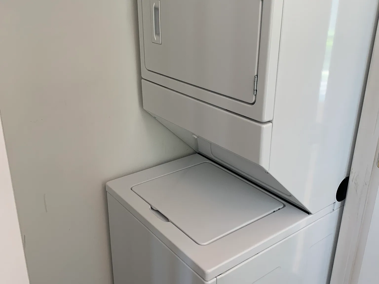 2 bed, $3,195 — Photo 4