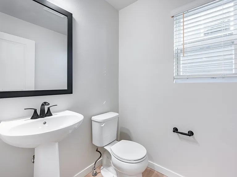 2268 Anchor Ave. — Photo 13