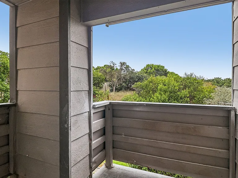 Renovated Oceanside Apartment Homes-MOVE IN PROMOTION! — Photo 16