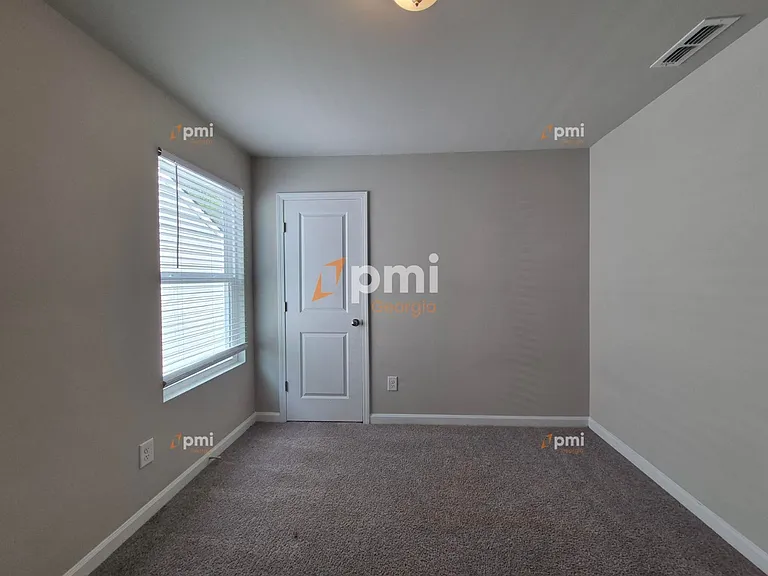 255 Hawthorn Trl — Photo 10