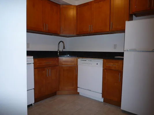 Rented by New Yorker Realty | media 23