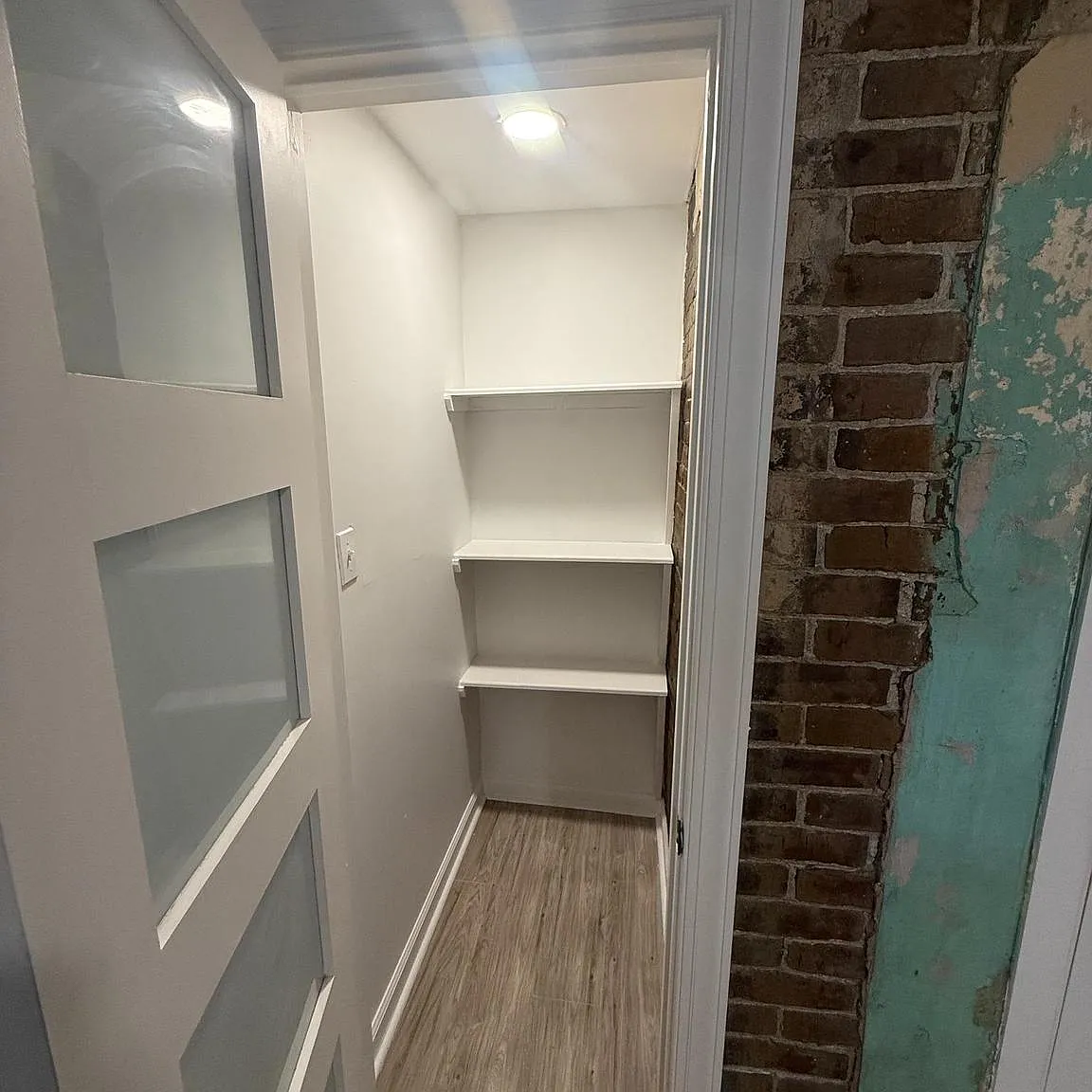 2 bed, 700 sqft, $1,600 — Photo 4