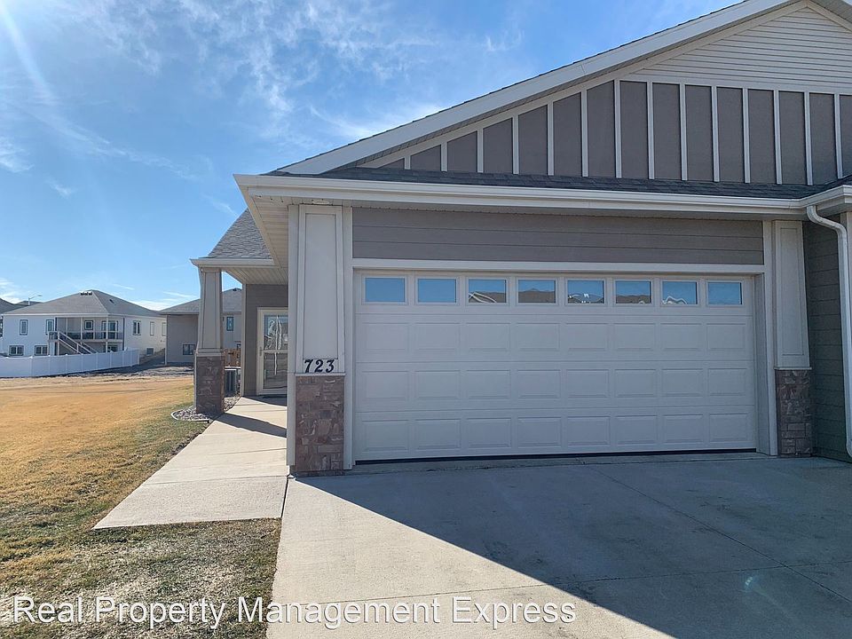 1st image of 723 E El Dorado Ct