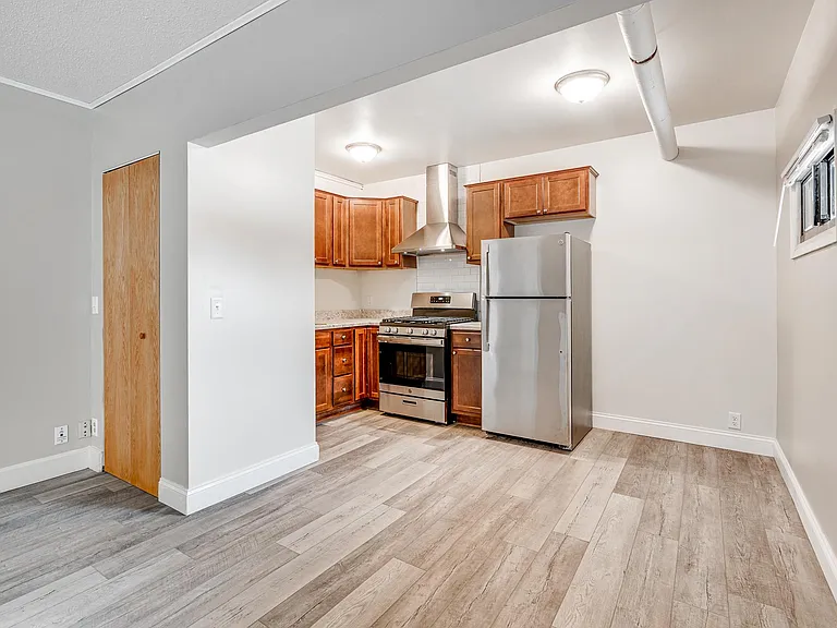Garfield Court Apartments — Photo 27