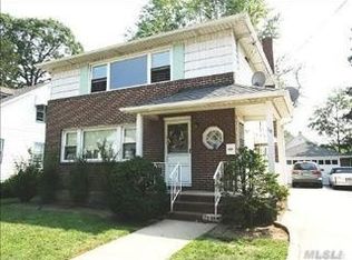 64 E Fairview Ave, Valley Stream, NY 11580