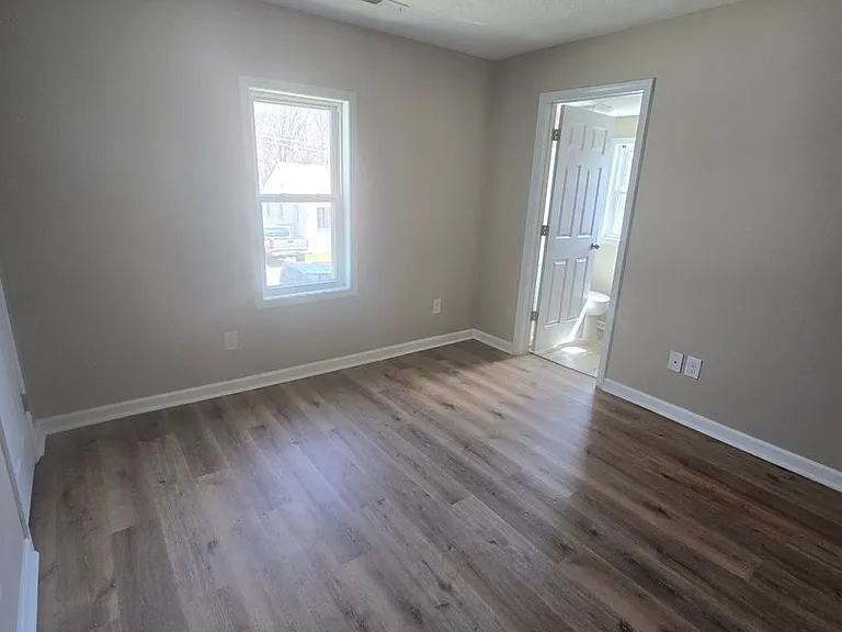 601 Huger St — Photo 5