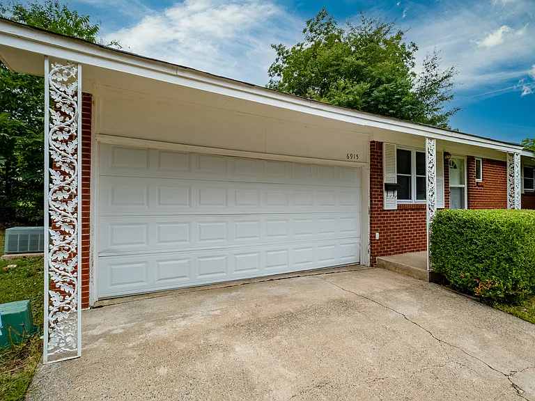 6915 Bluebird Dr — Photo 3