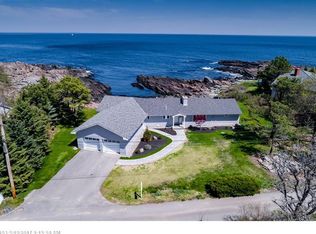 12 Bald Head Cliff Rd, Cape Neddick, ME 03902