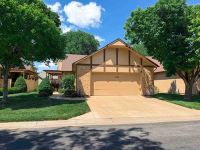 1043 Burr Oak Ln, Salina, KS, 67401