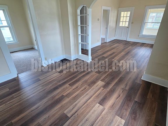 3rd image of 625 Crystal Ave