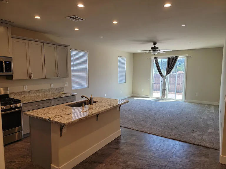 2876 Winesap Cir — Photo 6