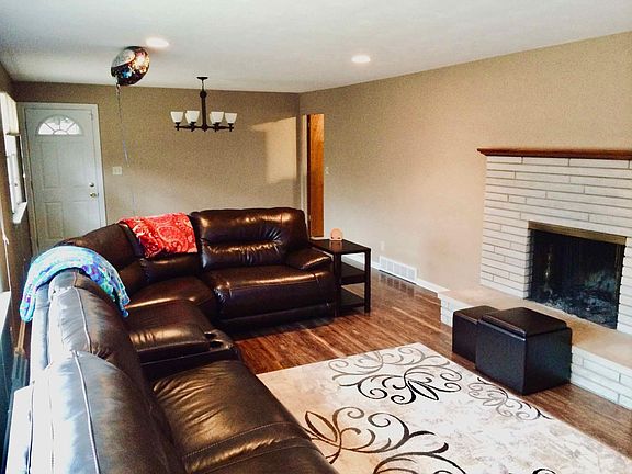 3rd image of 6502 N Robinwood Dr