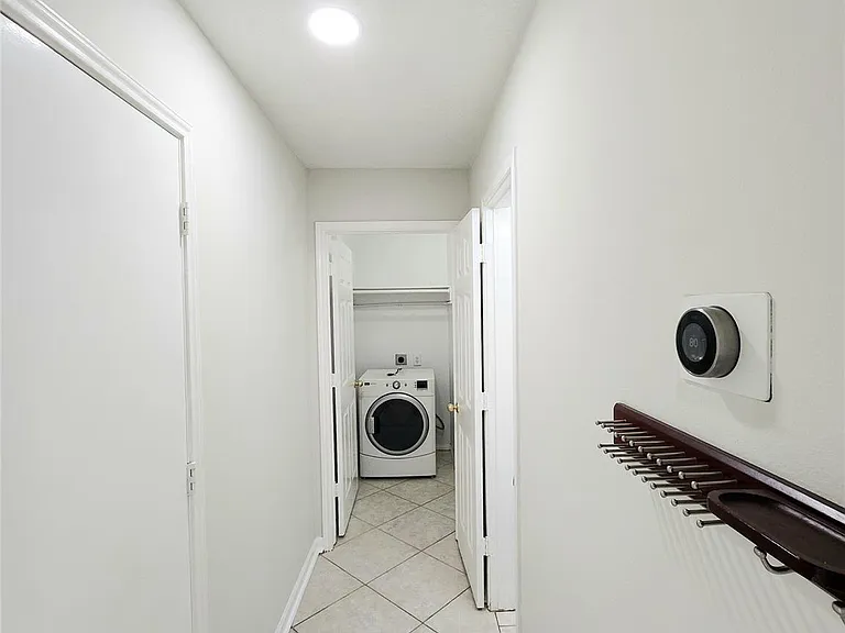 14335 Berrington Dr — Photo 28