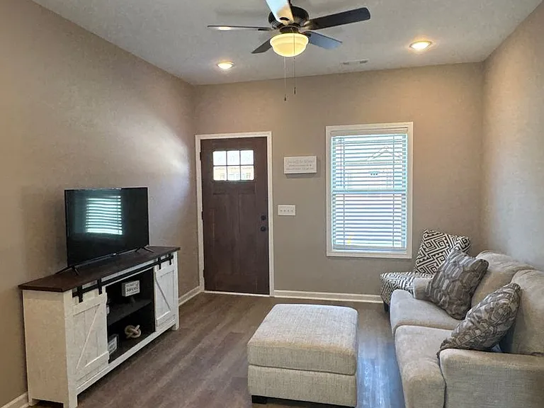 404 Cedar Lane — Photo 6