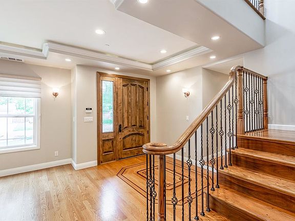 3rd image of 1417 Los Molinos Way