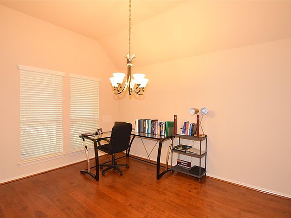 5th image of 4202 Longmont Hills Ln