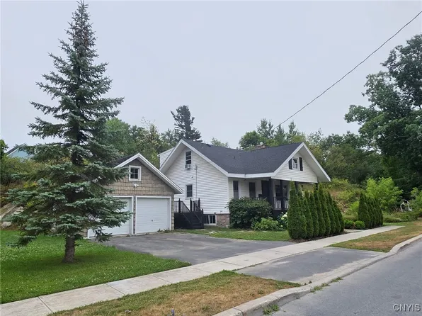 24 Catherine Ave, Alexandria Bay, NY 13607