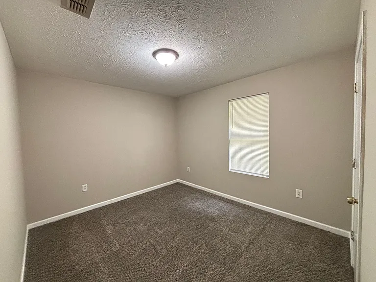 209 E Wilson St #125 — Photo 8