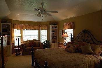 5th image of 632 Southwoods Dr