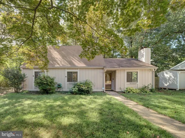 11301 Gatesborough Ln, Reston, VA 20191