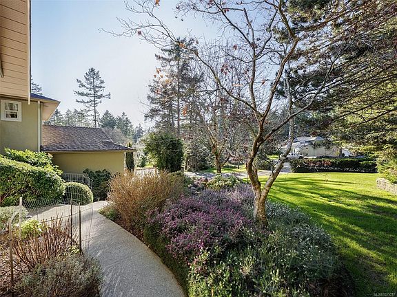 2nd image of 3888 A Duke Rd W #E