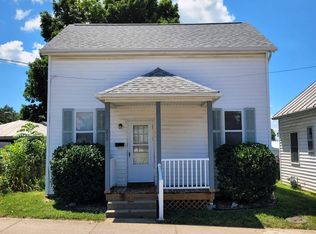 215 S Library St, Waterloo, IL 62298