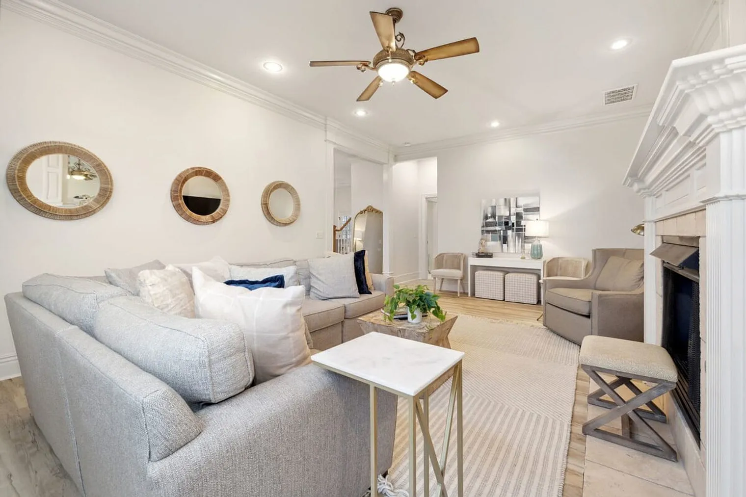 4 bed, 3.0 bath, 3498 sqft, $7,056 — Photo 4