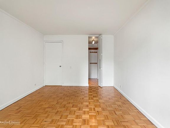5th image of 275 Greenwich St APT 9H