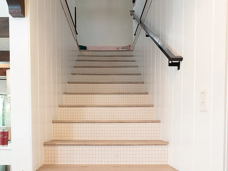 220 Oak Dr — Photo 4