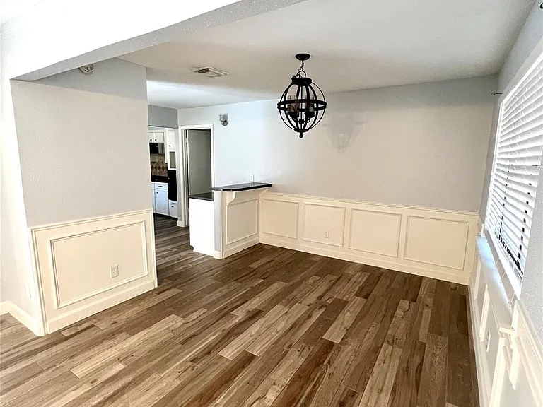 2719 Tinechester Dr — Photo 9