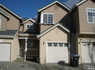 39 Manchester Ln, Fairfield, CA 94533