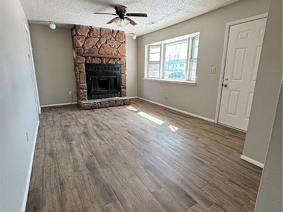 4th image of 1309 W Margaret Pl