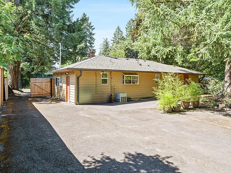 7505 SW Alden St — Photo 34