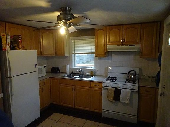 3rd image of 108 Calderwood Dr
